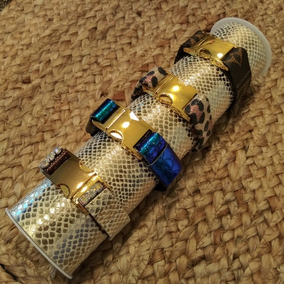 Bracelets.  small medium large - Picture 9 of 9